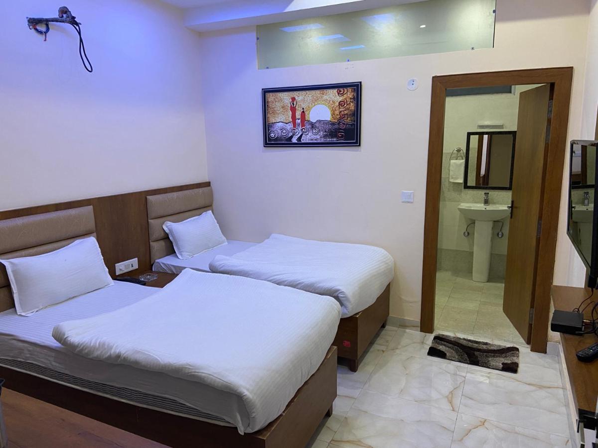 Hotel Tulsi Villa Dehradun Exterior foto
